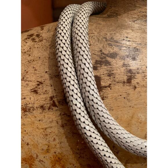 White Enamel Blue Eyed Snake Belt or Necklace by DL Auld Vintage - Picture 9 of 9